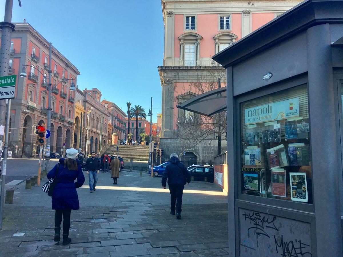 B&B Arte E Musei Napoli Bagian luar foto