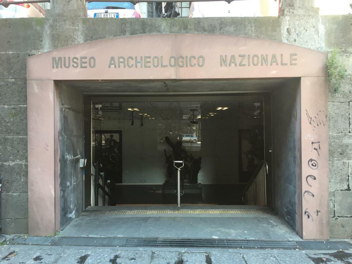 B&B Arte E Musei Napoli Bagian luar foto